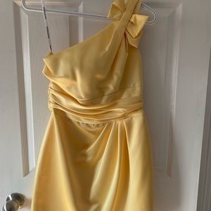 Summer’s trendiest colour 💛! David’s Bridal bridesmaid dresses (2 available)